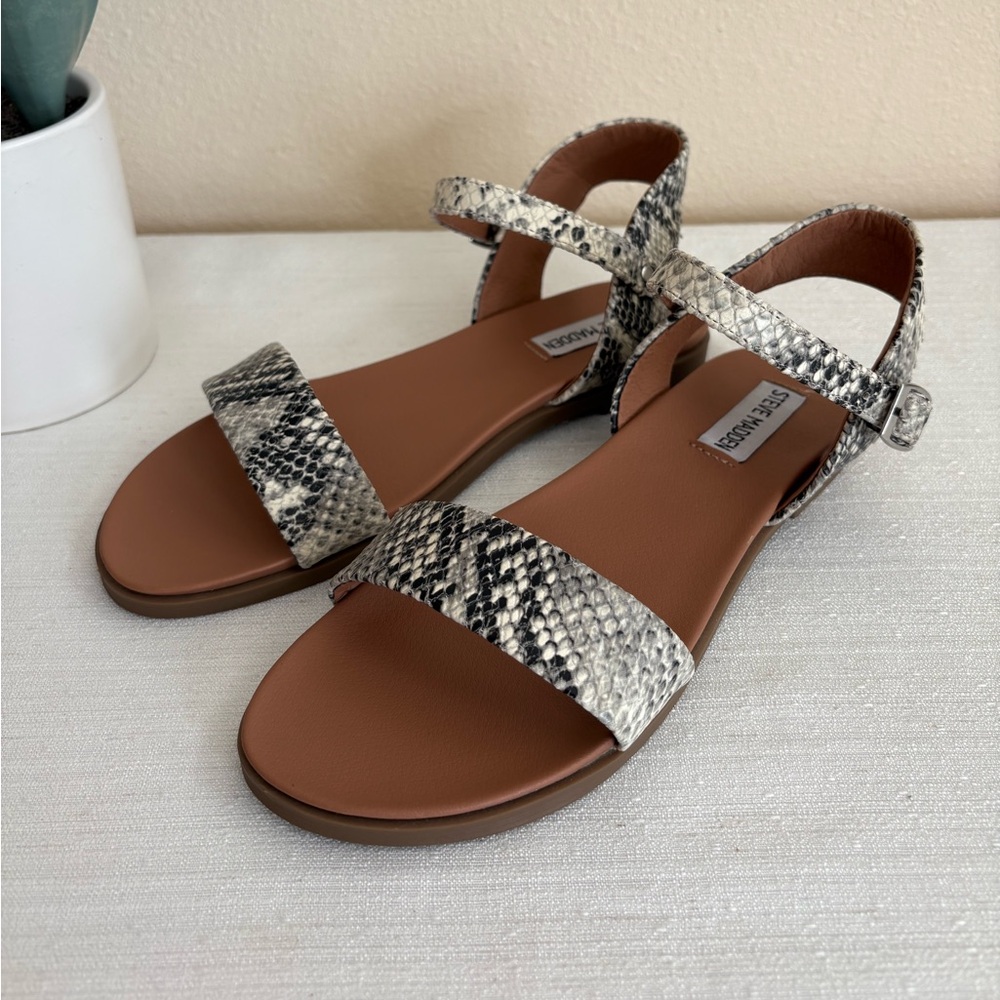 New Steve Madden Dina Snake Print Leather Ankle Strap Sandals Women’s 7.5M